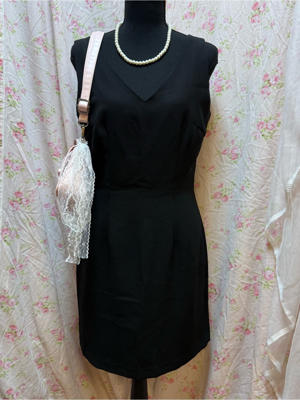Elegant Black Sleeveless Mini Dress